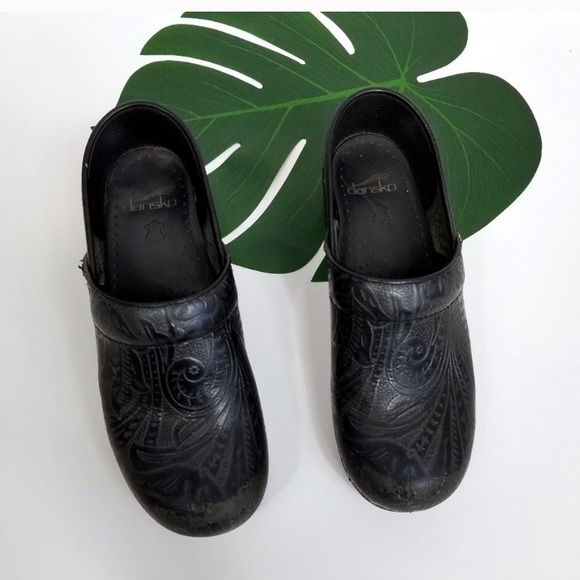 Dansko 38 Nursing Clogs - Picture 2 of 3